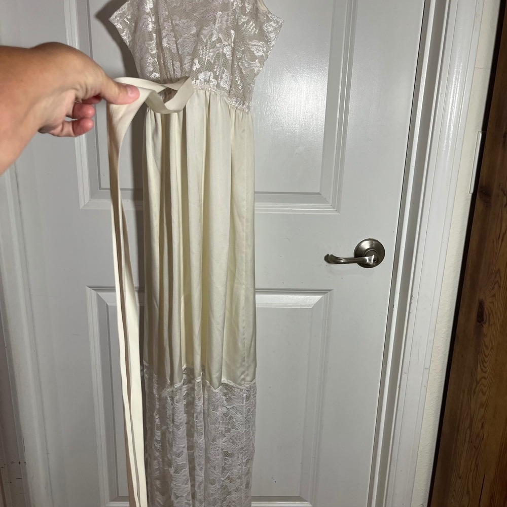 Vintage Ivory Lace Maxi Nightgown Satin Spaghetti Strap Bridal Sleepwear Gown - Picture 5 of 5